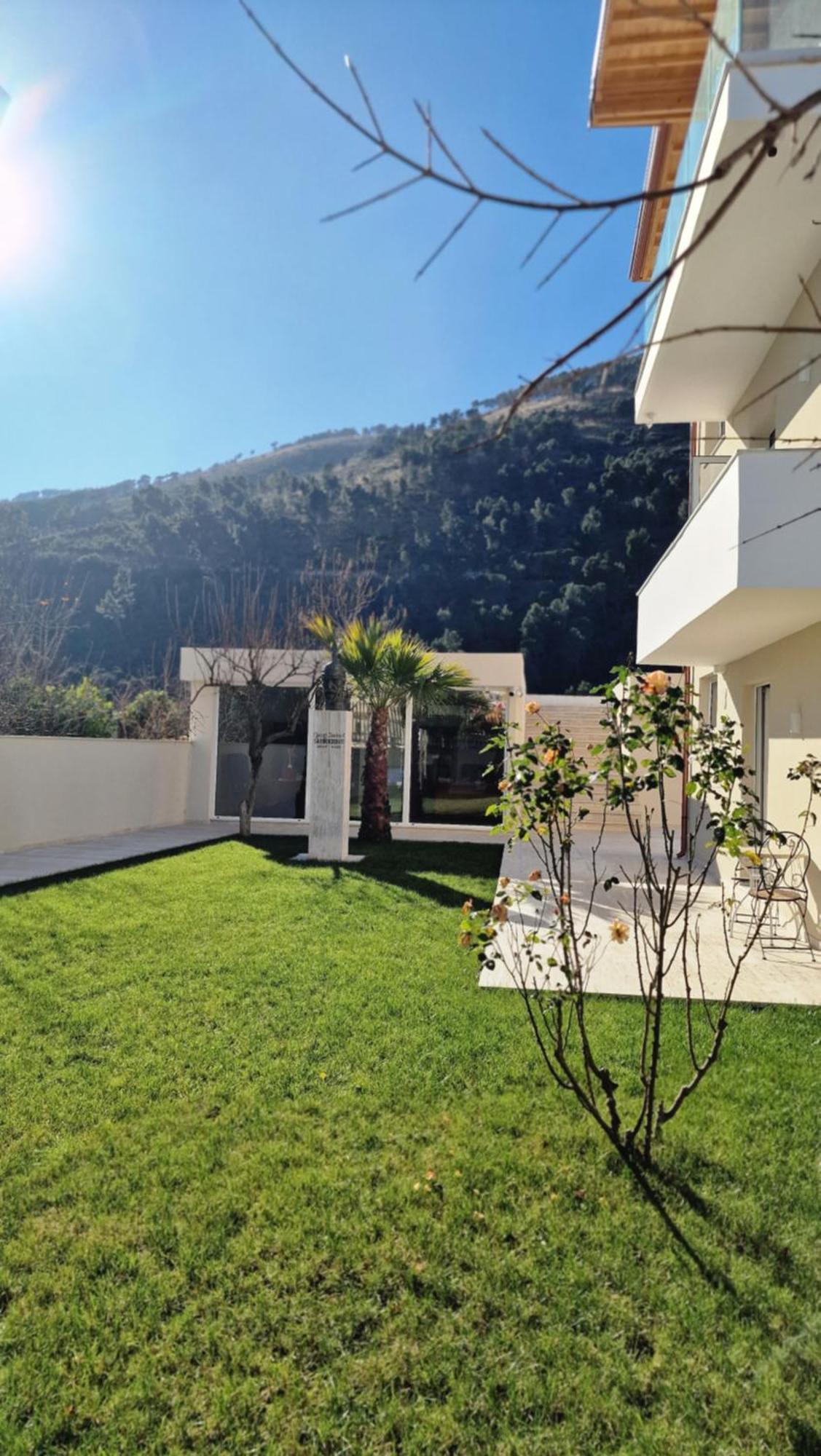 Apartaments Mimani 2 Berat Luaran gambar