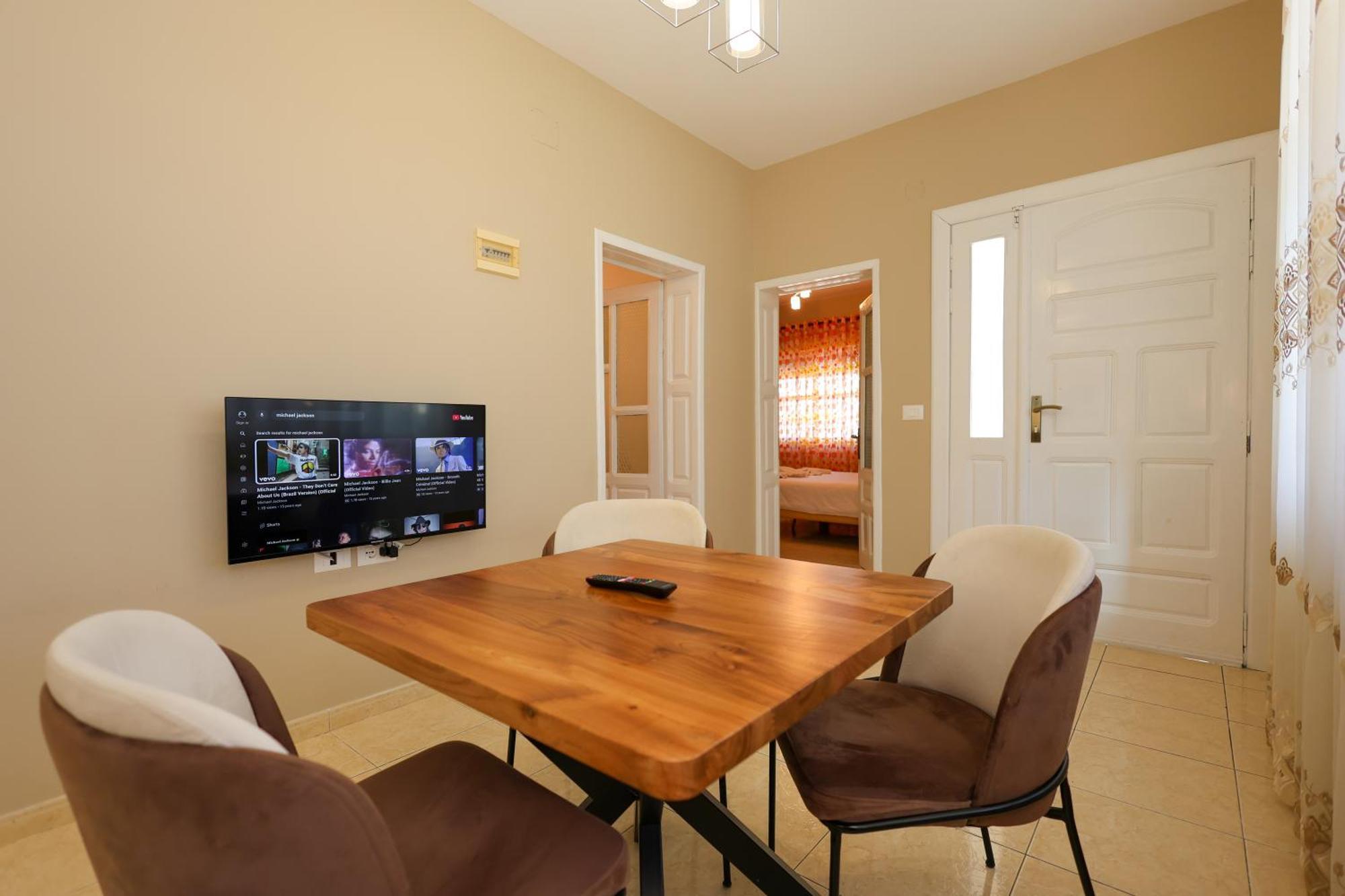 Apartaments Mimani 2 Berat Bilik gambar