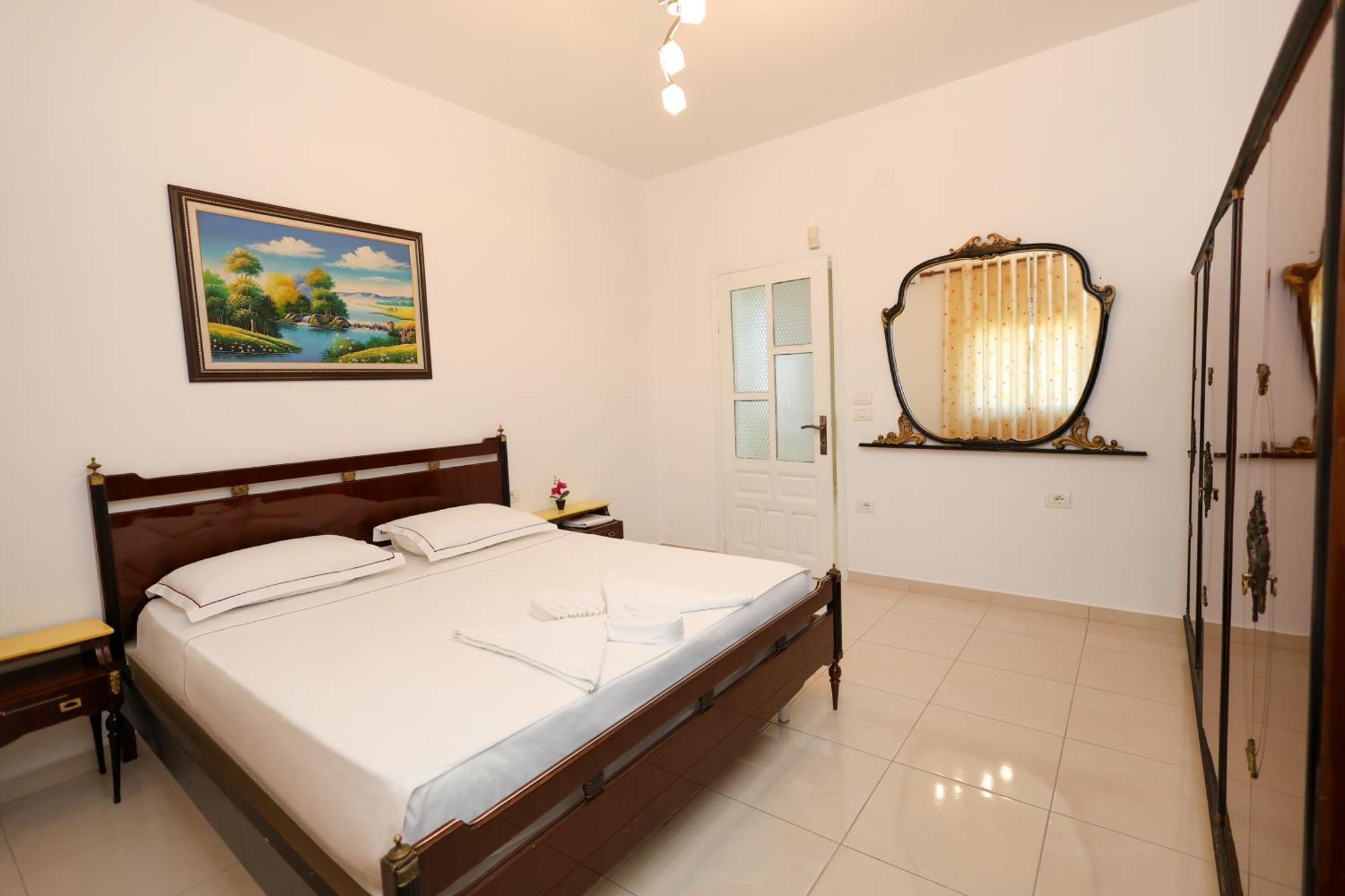 Apartaments Mimani 2 Berat Bilik gambar