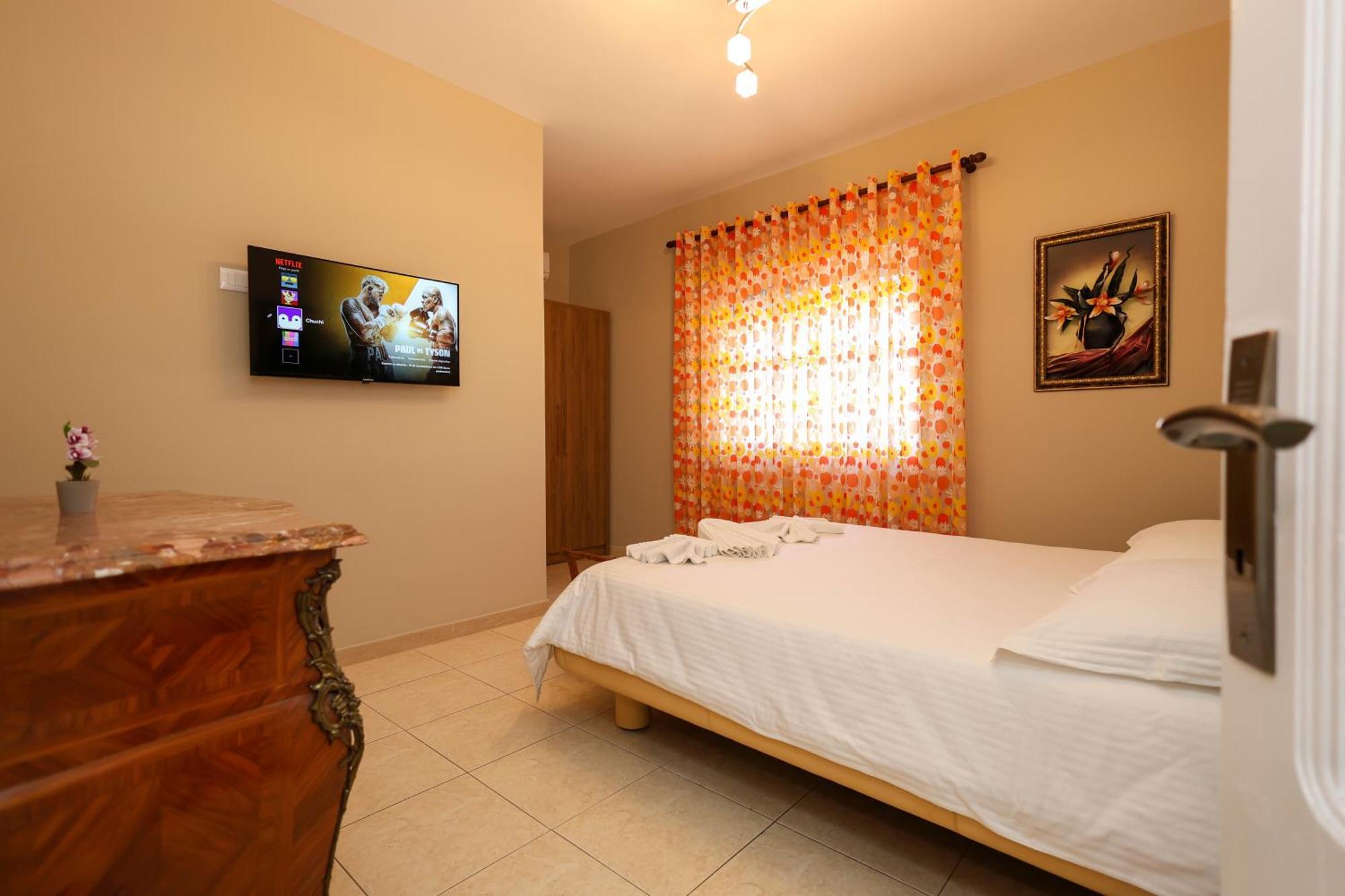 Apartaments Mimani 2 Berat Bilik gambar